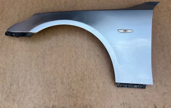 BMW 5 E60 E61 Fender 
