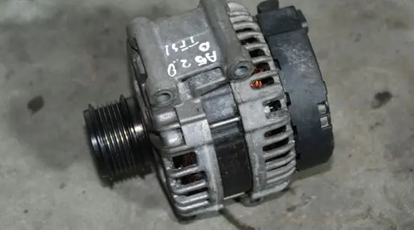 Audi A4 S4 B8 8K Generator/alternator 06H903017T