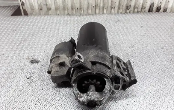 BMW 5 E60 E61 Starter motor 1005831596