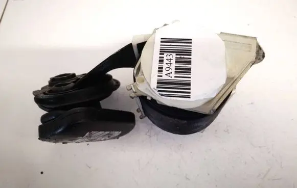 Volkswagen Touran II Middle seatbelt (rear) 33058835b