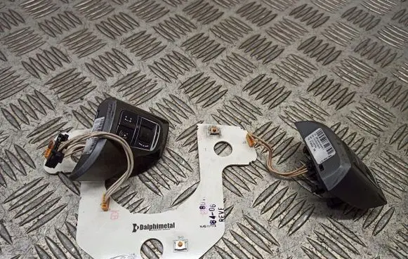 Opel Zafira B Multifunctional control switch/knob 13126750