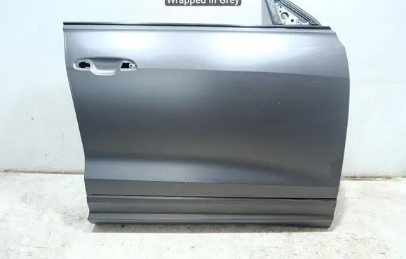 Audi Q8 Front door 