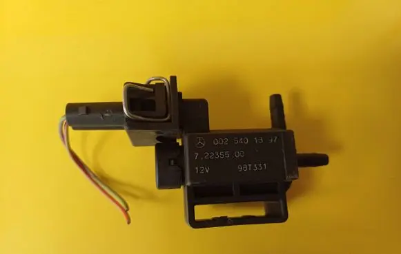 Mercedes-Benz ML W163 Turbo solenoid valve 0025401897 72235500