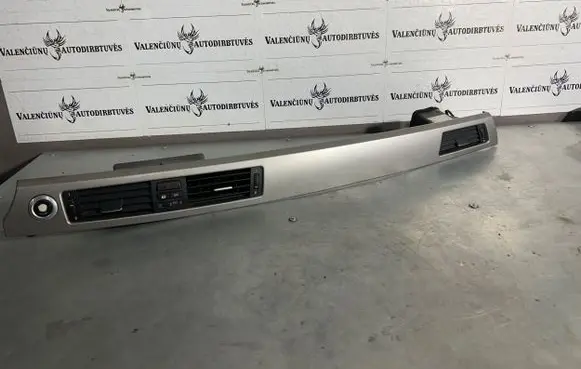 BMW 3 E90 E91 Dashboard center trim panel 7132845