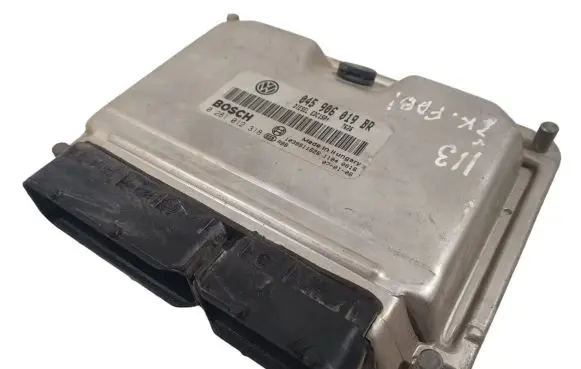 Skoda Fabia Mk1 (6Y) Engine control unit/module 045906019BR 1039S11626 0281012318