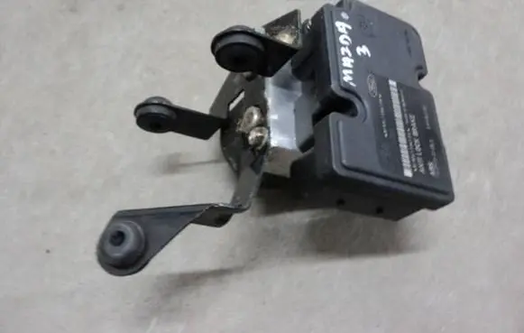 Mazda 3 I ABS Pump 3M512M110CA 10020700304