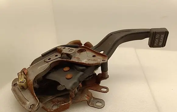 Dodge Durango III Handbrake/parking brake lever assembly 04779627AG