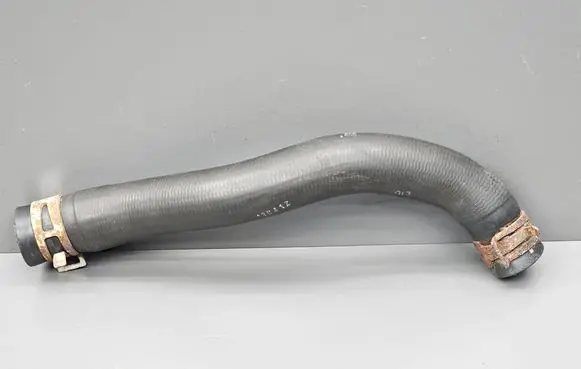 Suzuki Swift II Engine coolant pipe/hose 