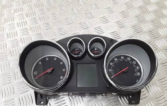 Opel Astra J Speedometer (instrument cluster) 769166750U