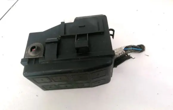 Opel Zafira A Fuse box set 90560119 2945
