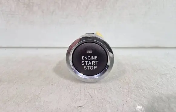 Toyota Avensis T270 Engine start stop button switch 15A8544