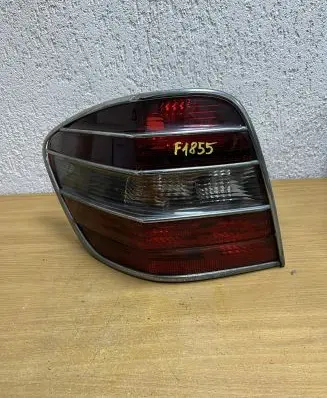 Mercedes-Benz ML W164 Rear/tail lights 404101L F1855