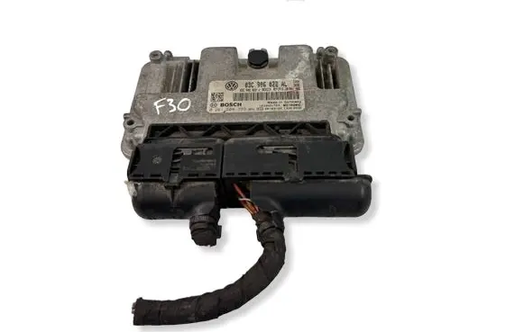 Volkswagen Golf V Engine control unit/module 03C906022AL 03C906022J 0261S04399