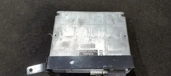 Toyota Avensis T250 Engine control unit/module 8966105691 89661-05691
