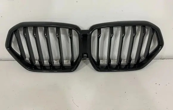 BMW X6 G06 Front bumper upper radiator grill 8494885 8494884