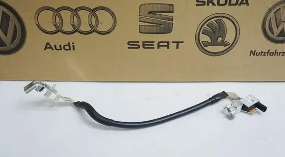 Volkswagen Touran III Positive cable (battery) 5QA915181D