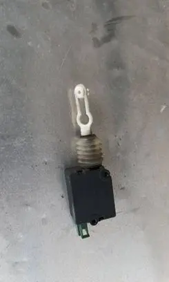 Audi A3 S3 8L Central locking motor 409204142