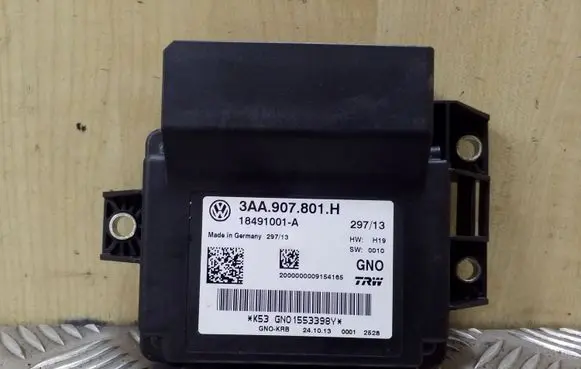 Volkswagen PASSAT B7 Hand brake control module 3AA907801H