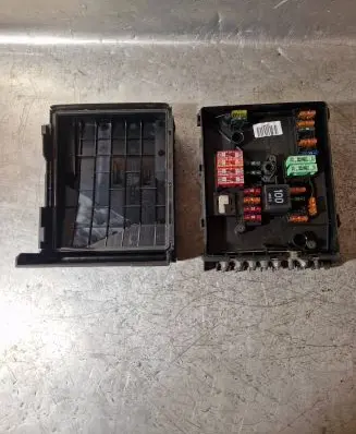 Audi A3 S3 8P Fuse module 1K0937125A