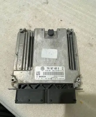 Volkswagen Touareg II Engine control unit/module 7P0907409R 7P0907409 0281031106