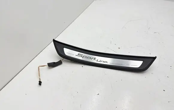 BMW 5 G30 G31 G38 Rear sill trim cover 7390217 3S000007000 G30G31