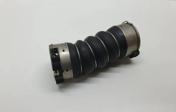 BMW 5 F10 F11 Intercooler hose/pipe 8513451 11279410