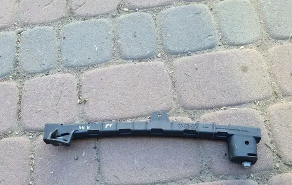 Opel Astra K Rear door windshield rail 39115735