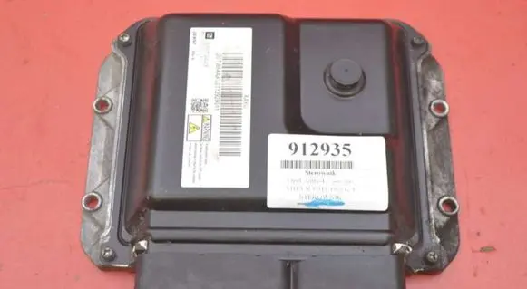 Opel Astra J Engine control unit/module ECU 55579443