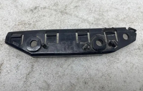 Tesla Model 3 Front bumper mounting bracket 108418200E