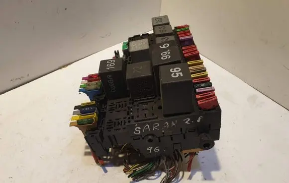 Volkswagen Sharan Fuse box set 7M0937025D 95VW14A073DC