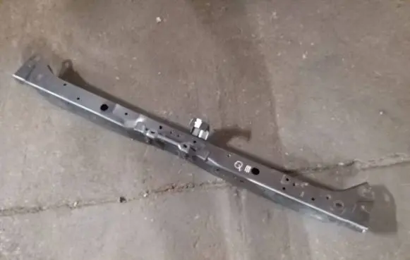 Nissan Qashqai J12 Radiator mount bracket 