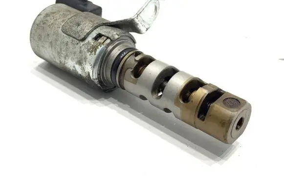Peugeot 107 Camshaft position sensor 3-0Q010