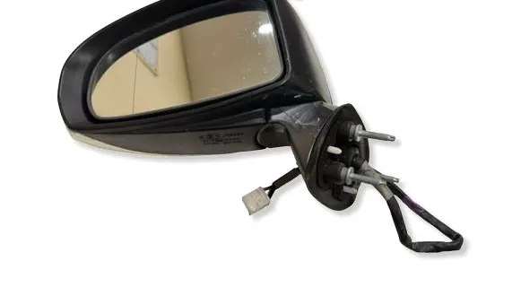 Toyota Avensis T270 Front door electric wing mirror E11026399 E11036399
