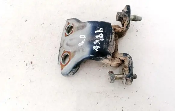 Mitsubishi Carisma Rear door lower hinge