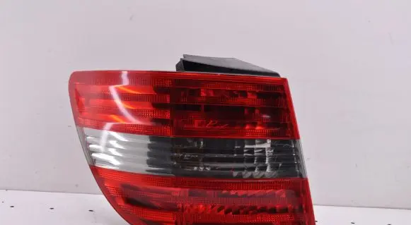 Mercedes-Benz B W245 Rear/tail lights A1698202364