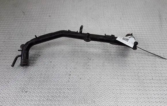Volkswagen PASSAT B5.5 Engine coolant pipe/hose 06B121071AF