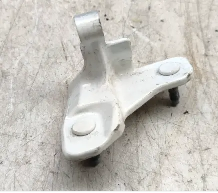 Volkswagen Tiguan Front door upper hinge A046572