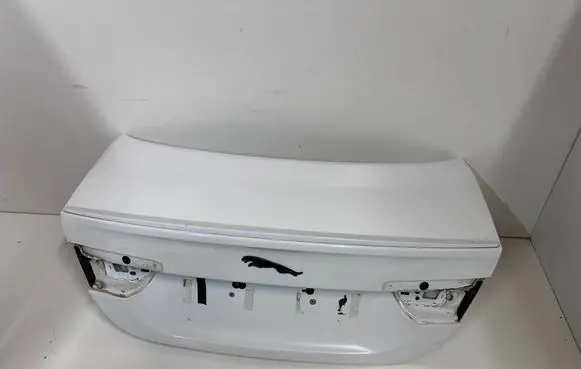 Jaguar XE Tailgate/trunk/boot lid