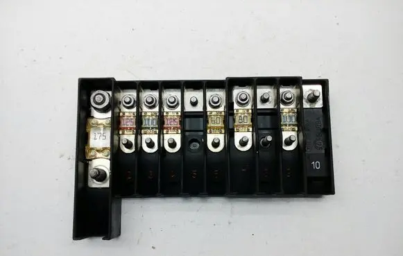 Volkswagen Transporter - Caravelle T5 Fuse module 7H6970187J J0372764