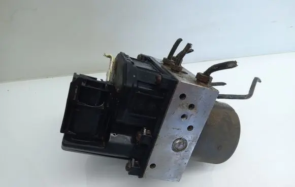 Ford Mondeo Mk III ABS Pump 265222030