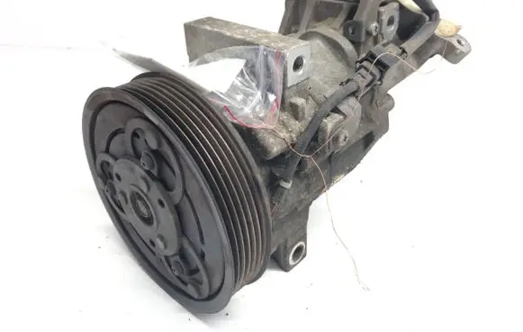 Dacia Duster II Air conditioning (A/C) compressor (pump)