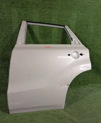 Suzuki Vitara (LY) Rear door