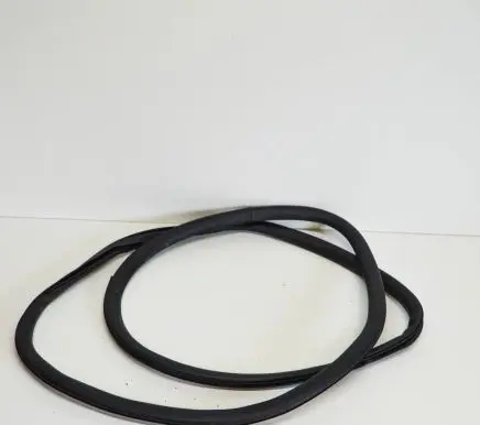 Audi A4 S4 B7 8E 8H Rubber seal rear door 8E9833721B