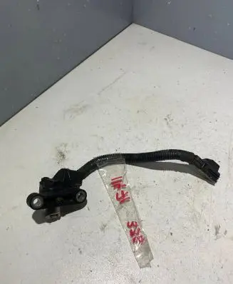Volvo S60 Crankshaft speed sensor 30637803