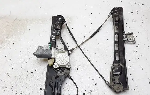 Mercedes-Benz E W211 Rear door window regulator with motor a2117200246re