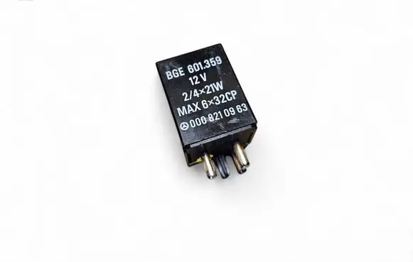 Mercedes-Benz W123 Light relay 0008210963 BGE601359 MAX632CVP