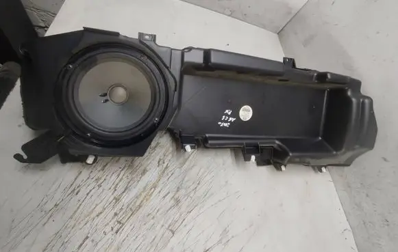 Audi A6 S6 C6 4F Subwoofer speaker 3255012001 0166683056