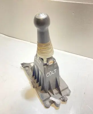 Mitsubishi Colt Gear shifter/selector MN901761 07072006 054925