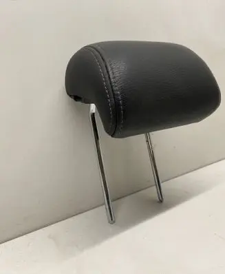 Chevrolet Captiva Rear seat headrest