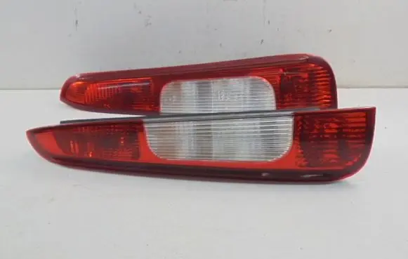 Ford Focus C-MAX Rear/tail lights 3M51-13A603-AA